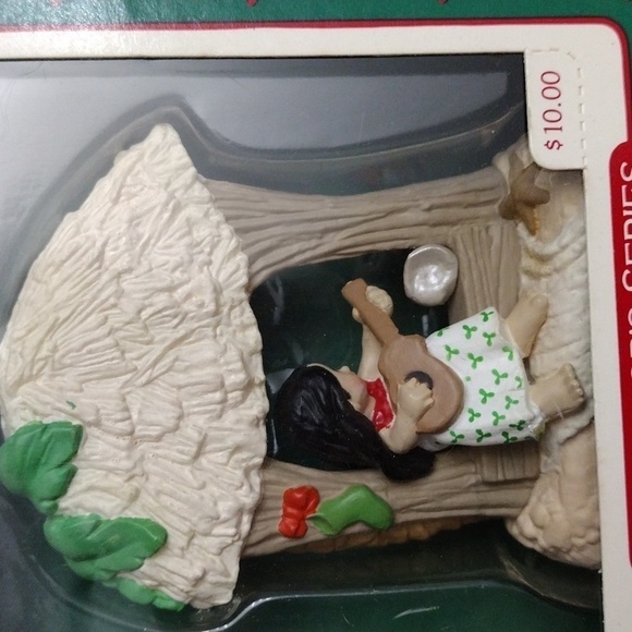 1987 Hallmark Windows of the World Christmas in Polynesia Ornament - Picture 3 of 15